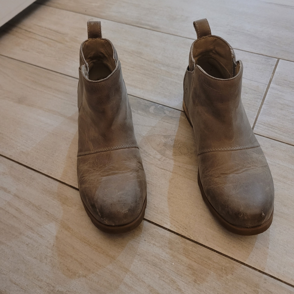 Sorel Brown Ankle Boots - Picture 3 of 12